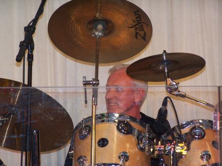 antoine...a la batterie?